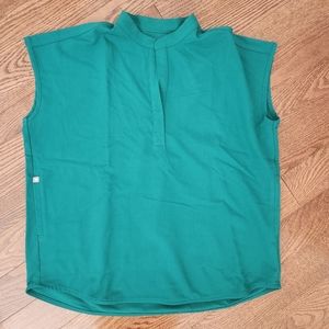 Figs BNWT Hunter Green Rafaela oversized scrub top
